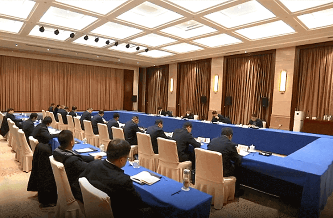 周立伟指导召开临沂市委常委会2025年度民主生活会